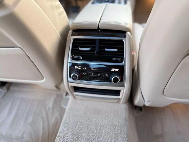 Photo of 2016 Imperial Blue Metallic BMW 740