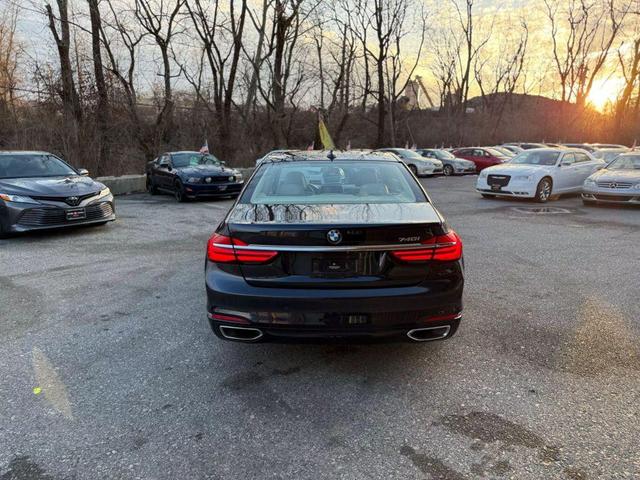 Photo of 2016 Imperial Blue Metallic BMW 740