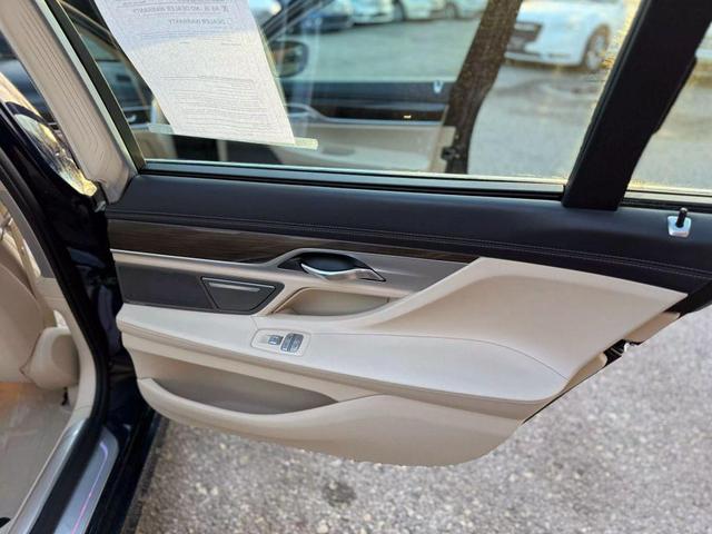 Photo of 2016 Imperial Blue Metallic BMW 740
