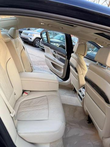 Photo of 2016 Imperial Blue Metallic BMW 740