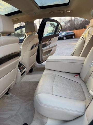 Photo of 2016 Imperial Blue Metallic BMW 740