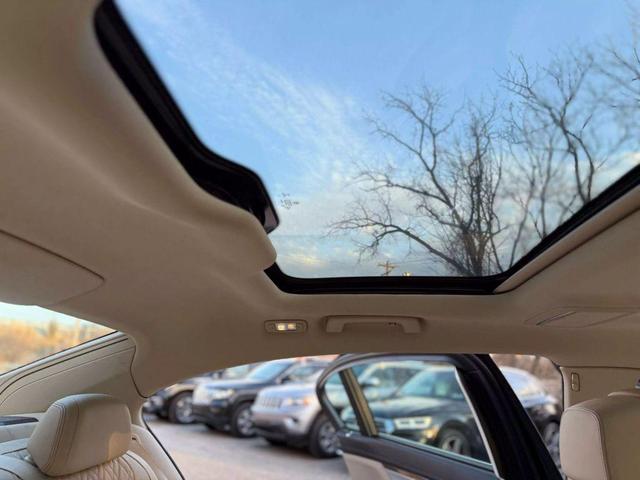 Photo of 2016 Imperial Blue Metallic BMW 740