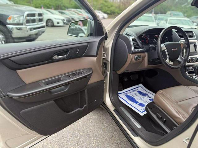 Photo of 2014 Gold GMC Acadia