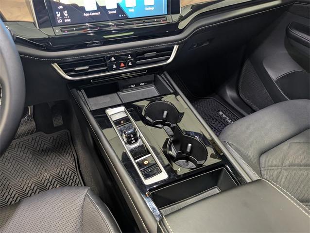 Photo of 2024 Silver Bird Metallic Volkswagen Atlas