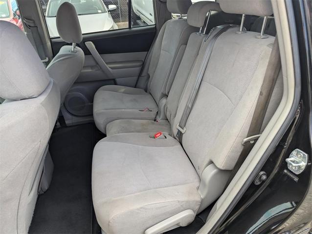 Photo of 2012 Black Toyota Highlander