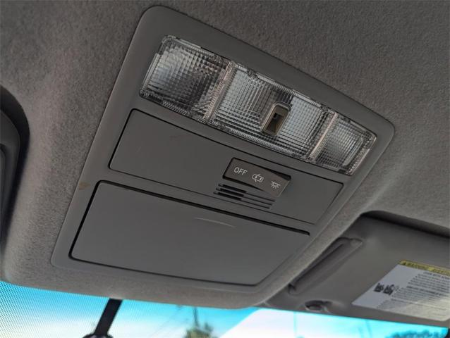 Photo of 2012 Black Toyota Highlander