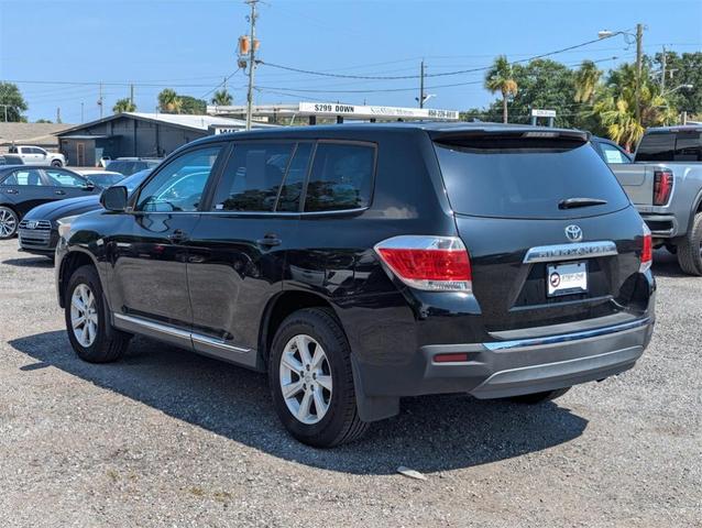 Photo of 2012 Black Toyota Highlander