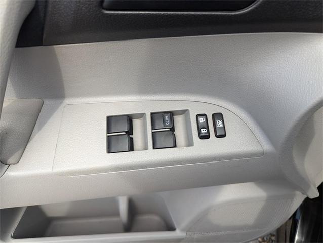 Photo of 2012 Black Toyota Highlander