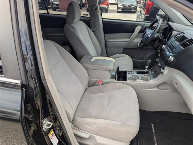 Photo of 2012 Black Toyota Highlander