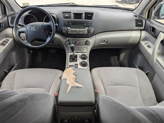 Photo of 2012 Black Toyota Highlander