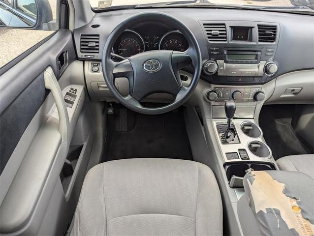 Photo of 2012 Black Toyota Highlander