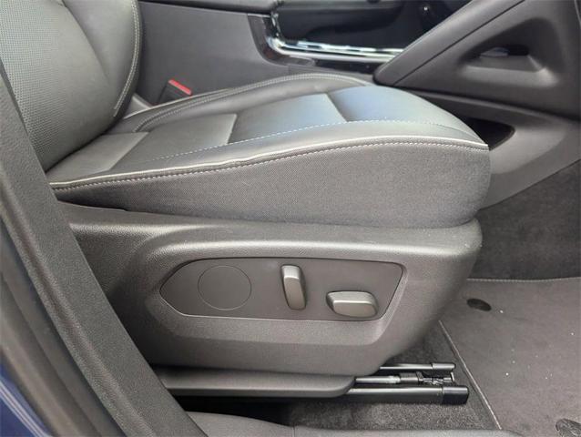 Photo of 2023 Sapphire Metallic Buick Envision