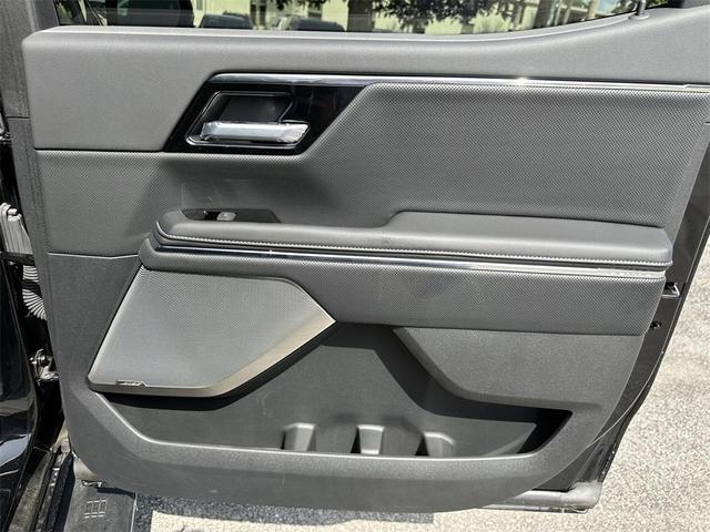 Photo of 2025 Onyx Black GMC Sierra EV