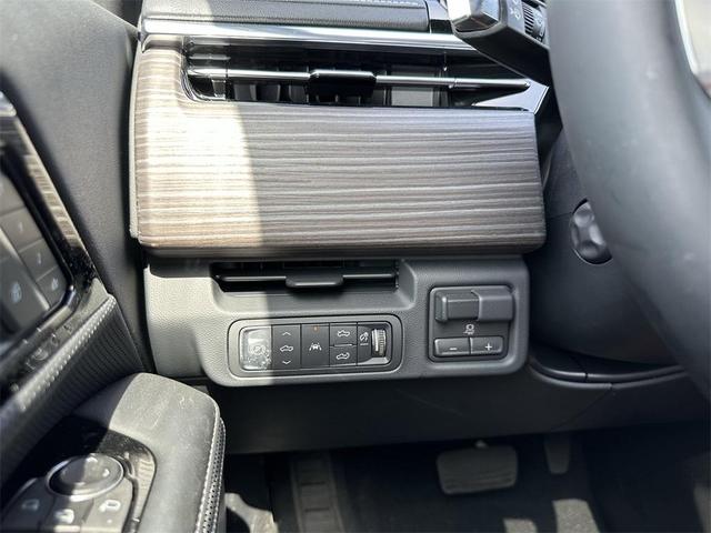 Photo of 2025 Onyx Black GMC Sierra EV
