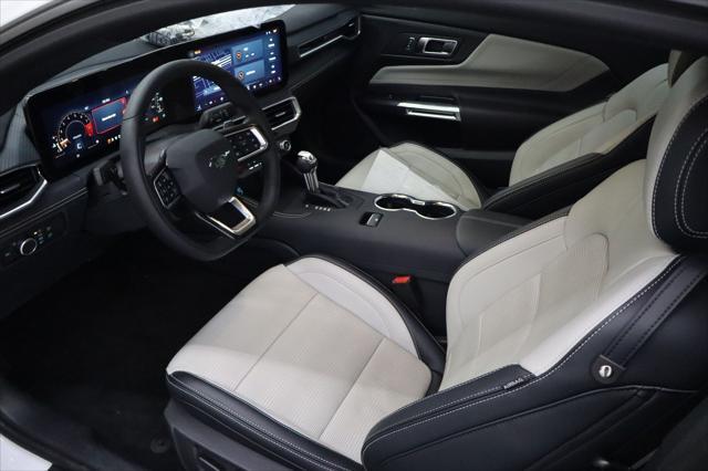 Photo of 2025 Oxford White Ford Mustang