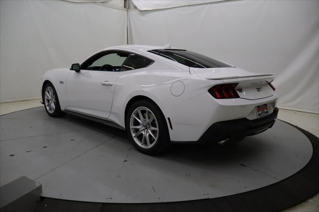 Photo of 2025 Oxford White Ford Mustang