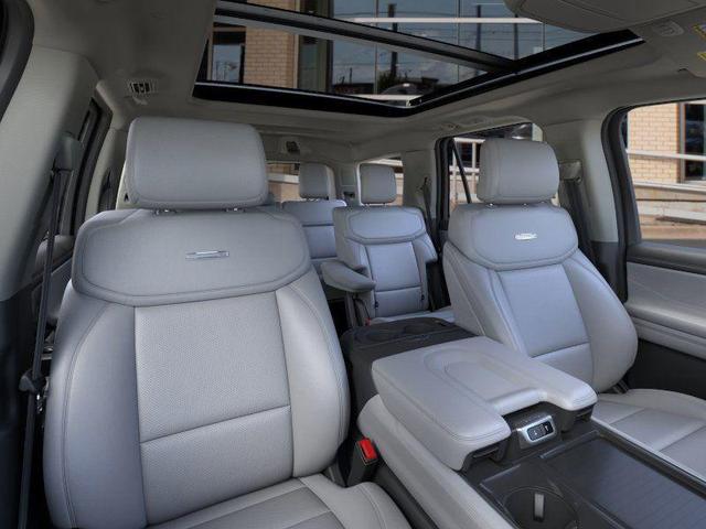 Photo of 2025 Gray Ford Expedition