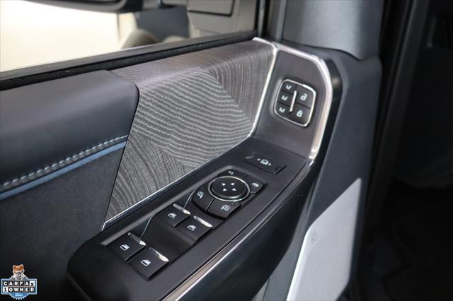 Photo of 2025 Black Metallic Ford F-450