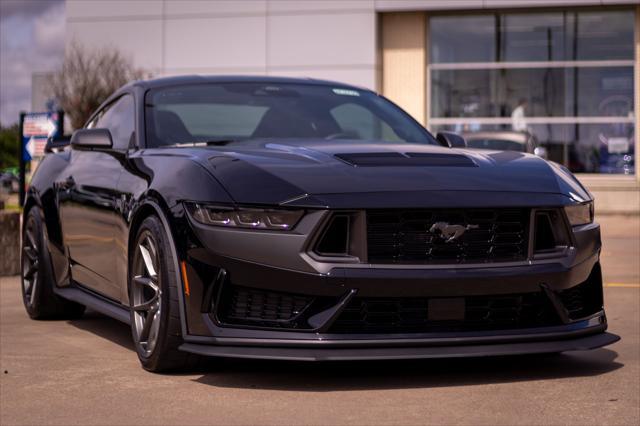 Photo of 2025 Gray Metallic Ford Mustang