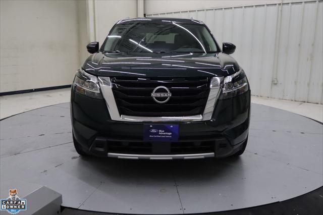 Photo of 2024 Obsidian Green Pearl Nissan Pathfinder