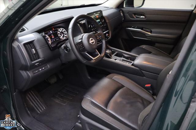 Photo of 2024 Obsidian Green Pearl Nissan Pathfinder