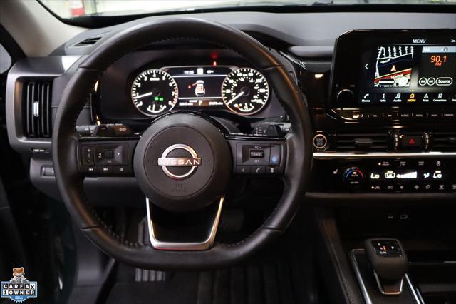 Photo of 2024 Obsidian Green Pearl Nissan Pathfinder