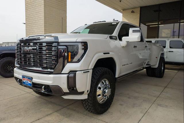 Photo of 2024 Bright White Clearcoat RAM 2500