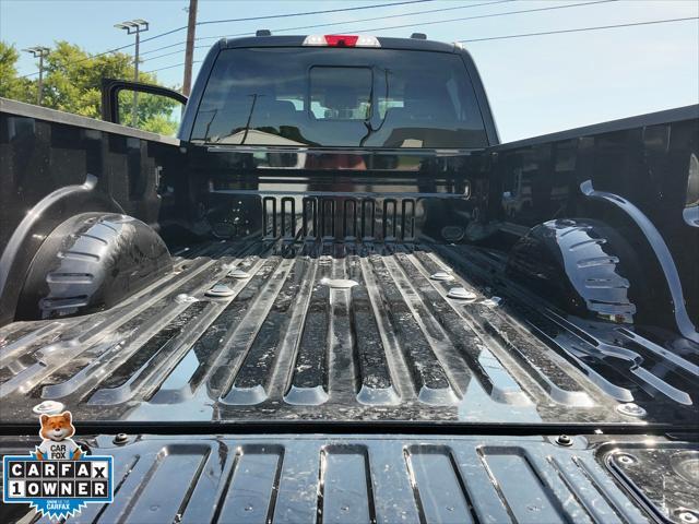 Photo of 2025 Black Metallic Ford F-450