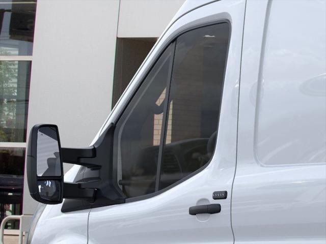 Photo of 2025 Oxford White Ford Transit-250