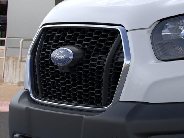 Photo of 2025 Oxford White Ford Transit-250