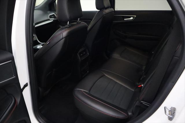Photo of 2023 Star White Metallic Tri-Coat Ford Edge