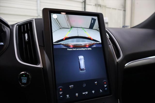 Photo of 2023 Star White Metallic Tri-Coat Ford Edge