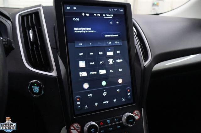 Photo of 2023 Black Metallic Ford Edge