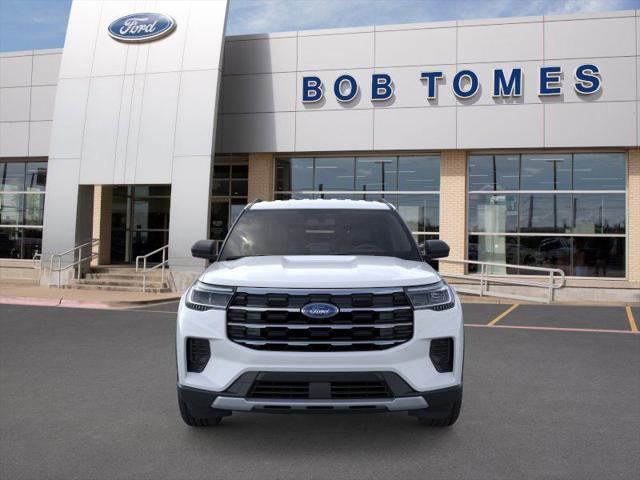 Photo of 2025 White Ford Explorer