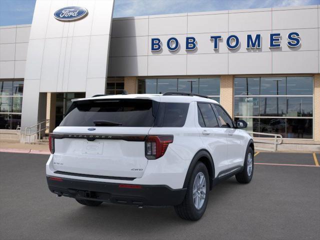 Photo of 2025 White Ford Explorer