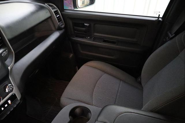 Photo of 2024 Granite Crystal Metallic Clearcoat RAM 2500