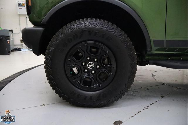 Photo of 2022 Green Metallic Ford Bronco