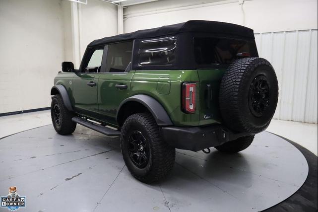 Photo of 2022 Green Metallic Ford Bronco