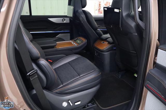 Photo of 2025 Sunrise Copper Metallic Pearlcoat Lincoln Navigator