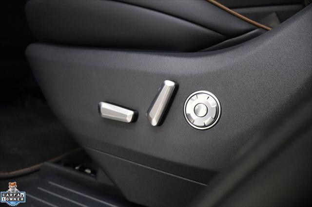Photo of 2025 Sunrise Copper Metallic Pearlcoat Lincoln Navigator