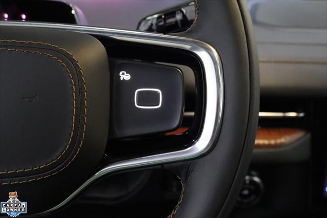 Photo of 2025 Sunrise Copper Metallic Pearlcoat Lincoln Navigator