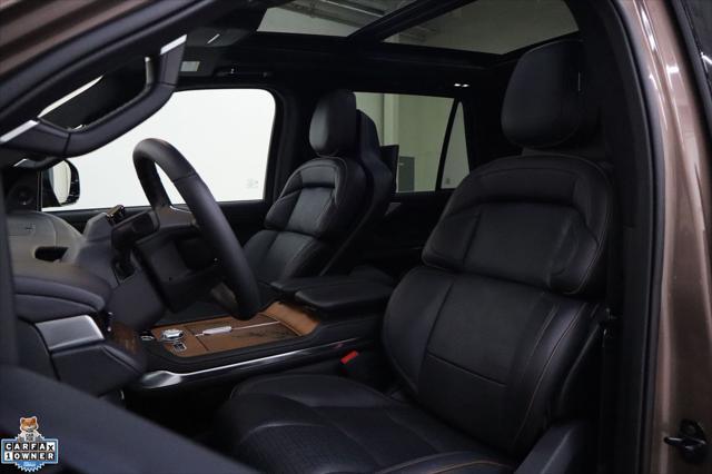 Photo of 2025 Sunrise Copper Metallic Pearlcoat Lincoln Navigator