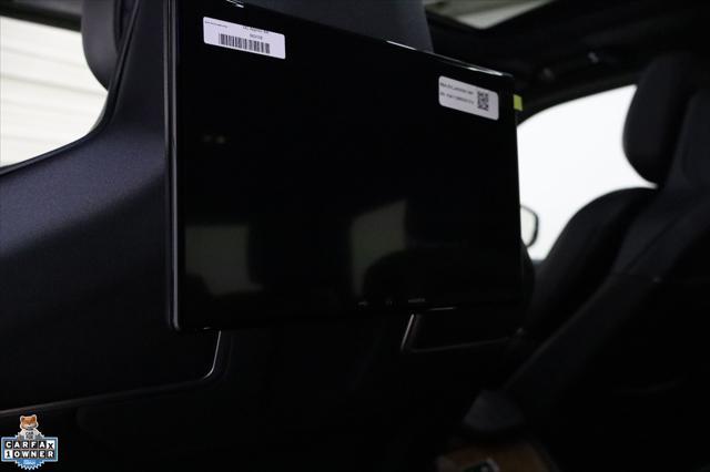 Photo of 2025 Sunrise Copper Metallic Pearlcoat Lincoln Navigator