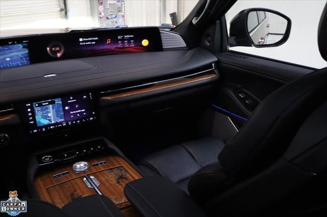 Photo of 2025 Sunrise Copper Metallic Pearlcoat Lincoln Navigator