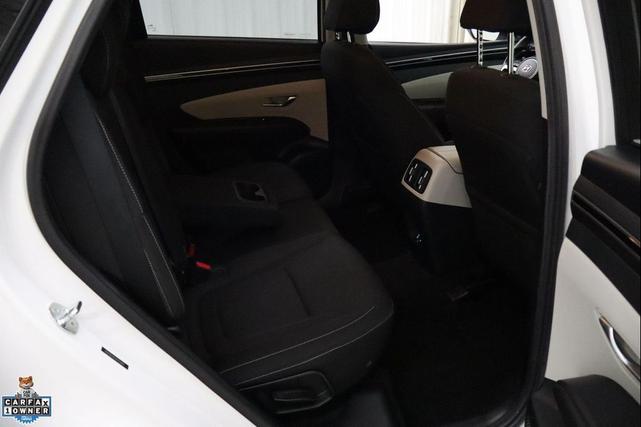 Photo of 2023 White Pearl Hyundai TUCSON