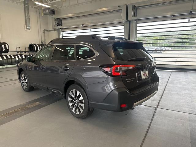 Photo of 2023 Magnetite Gray Metallic Subaru Outback
