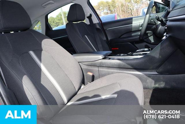 Photo of 2023 Red Hyundai SONATA