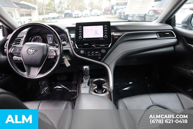 Photo of 2023 Super White Toyota Camry