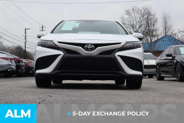 Photo of 2023 Super White Toyota Camry