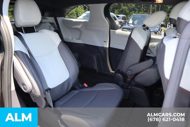 Photo of 2023 Black Toyota Sienna